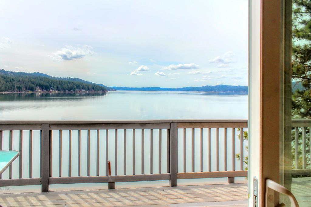 Beautiful Lake Coeur D'Alene Cabin On The Bay Hotel Mica Exterior photo