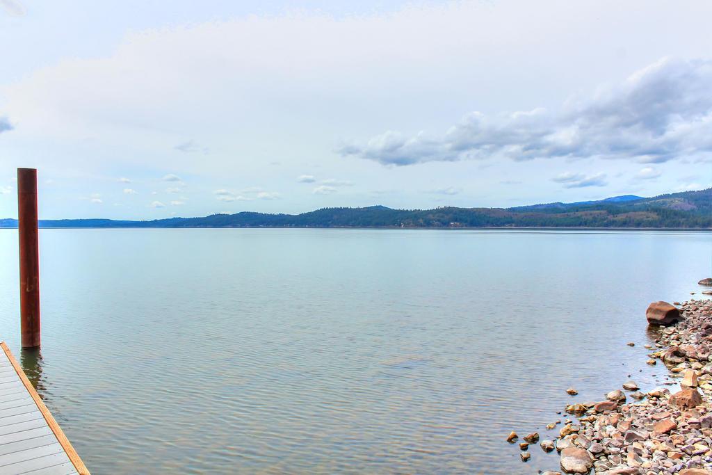 Beautiful Lake Coeur D'Alene Cabin On The Bay Hotel Mica Exterior photo